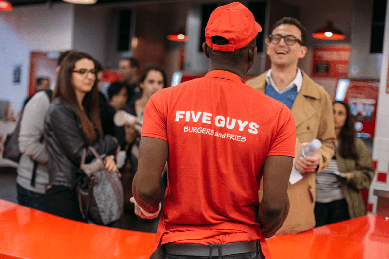 Recrutement chez Five Guys : un goût pour le service et la passion du burger
